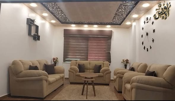 شقة طابق ثاني للبيع بسعر منافس في الزرقاء الجديدة