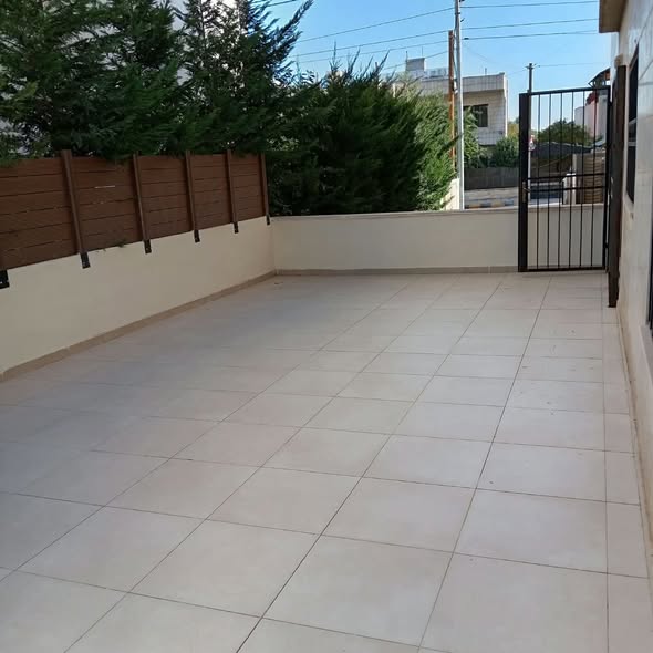 شقة أرضية مفروشة فاخرة