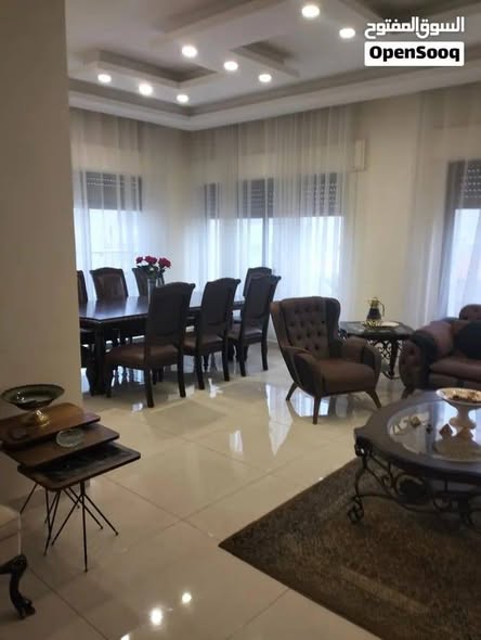 شقة مفروشة فاخرة للإيجار في البنيات - 220م - 2