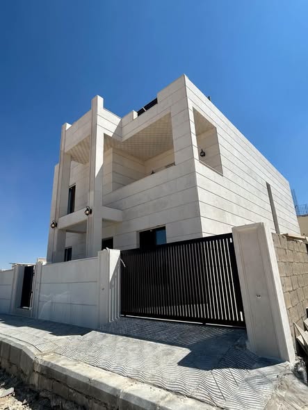بيت مستقل دوبلكس جديد للبيع في ماركا المغيرات - 4