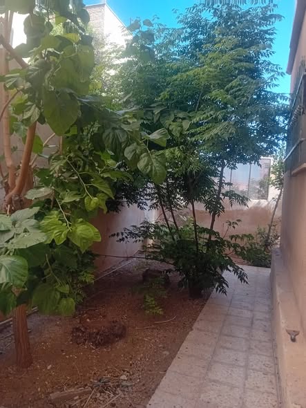 منزل طابقين للبيع المسعجل - الزرقاء الجديدة