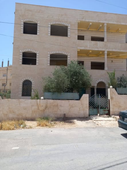 بيت مستقل فاخر للبيع في الزرقاء الجديدة