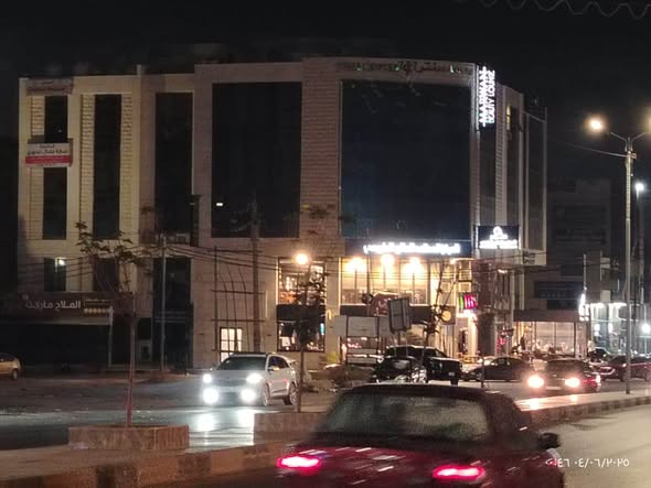 مخازن للإيجار بموقع استراتيجي في مجمع عمان الجديد