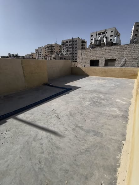 شقة فاخرة جديدة مع روف في تلاع العلي – فرصة استثمارية - 2