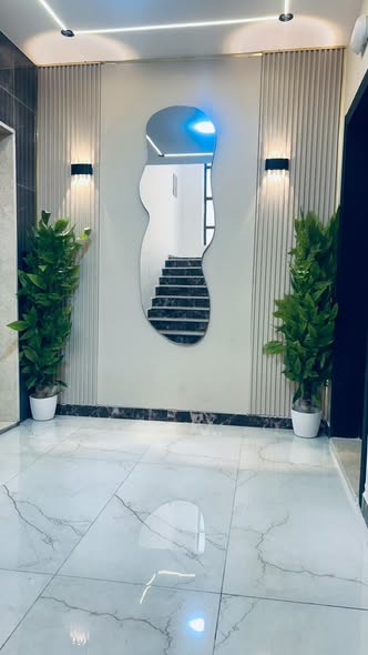 شقة فاخرة للبيع في طريق المطار