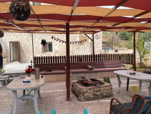 مزرعة زيتون فاخرة للبيع في بيرين مع بيت وبئر - 3