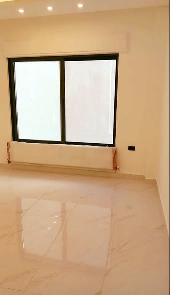 شقة فاخرة في خَلدا بسعر حرق - 4