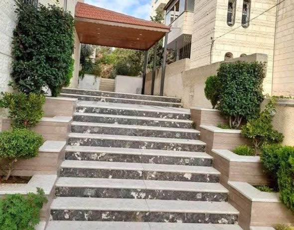 شقة واسعة للإيجار في دابوق مع حديقة وكراج - 3