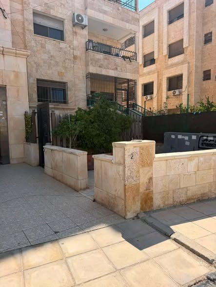 شقة فاخرة للبيع في إربد - 2