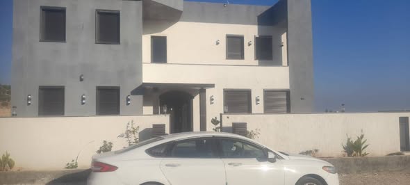 منزل عائلي فاخر للبيع – نظام أمريكي بطابقين - 3