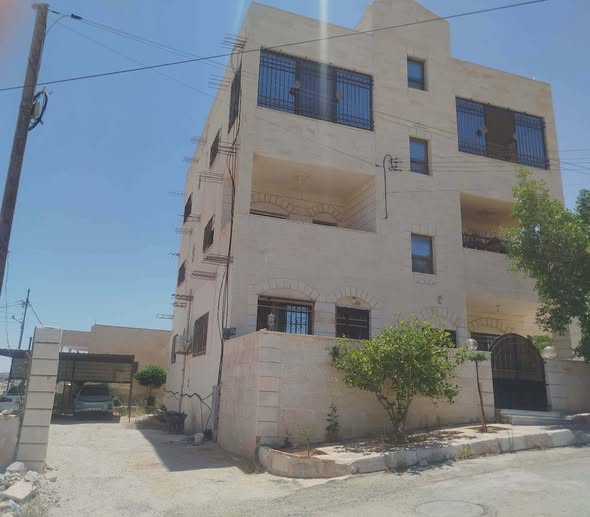 شقة طابقية فاخرة للبيع من المالك مباشرة في إسكان المهندسين - 3