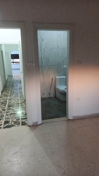 شقة فاخرة للإيجار في الرونق - 3 نوم ماستر - 2