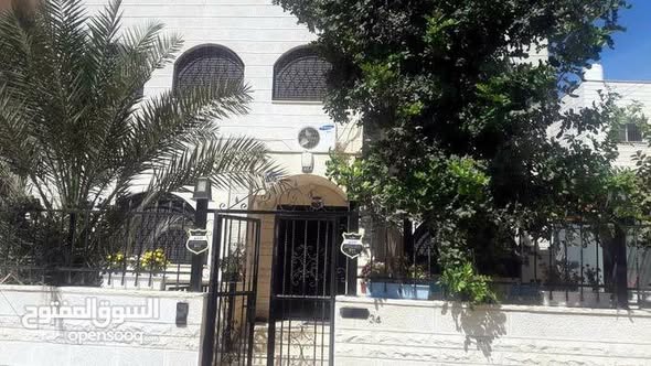 فيلا مستقلة للبيع في حي الصحابة – فرصة استثمارية - 2