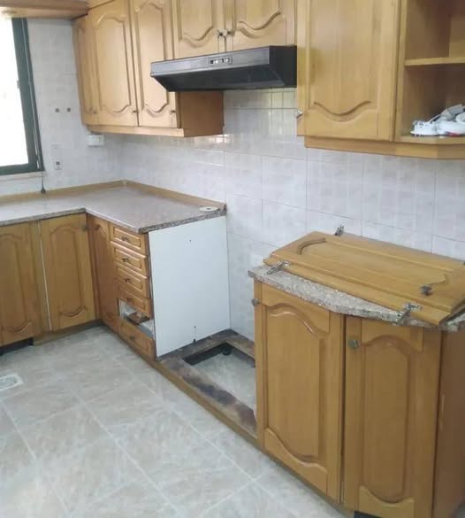 شقة فاخرة مجددة بالكامل للايجار في الصويفية - 3