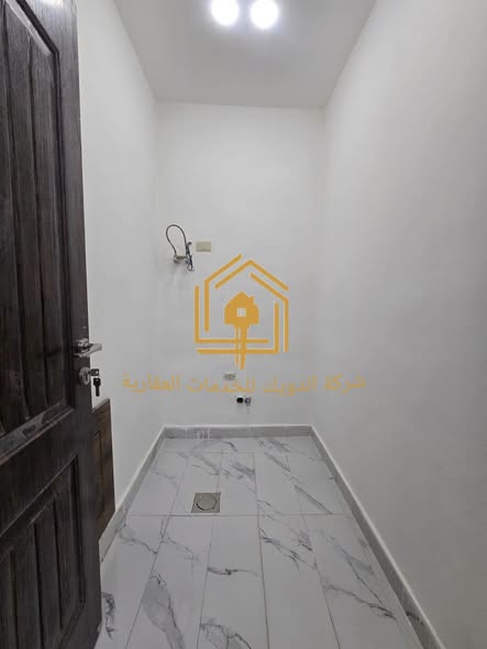 شقة فاخرة جديدة بالكامل للإيجار في شفا بدران - 4
