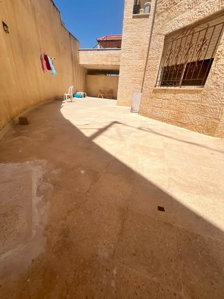 شقة شبه أرضية فاخرة مع حديقة في تلاع العلي - 2