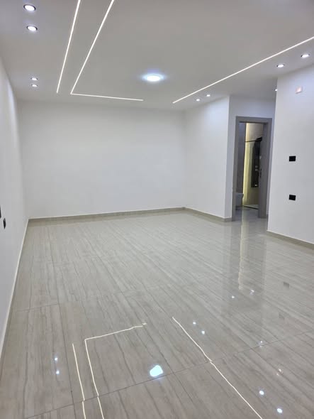 شقة فاخرة للبيع في شفا بدران - 3