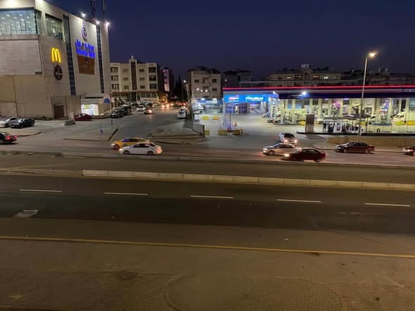 مكتب مساحة 28م للإيجار في طبربور - 3