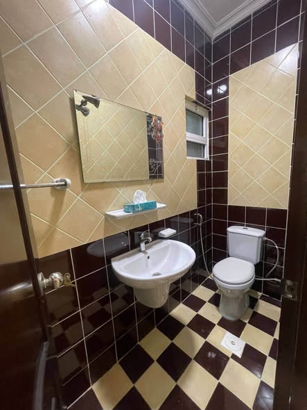 شقة فاخرة طابق أول في طبربور قرب جامعة العلوم الإسلامية - 5