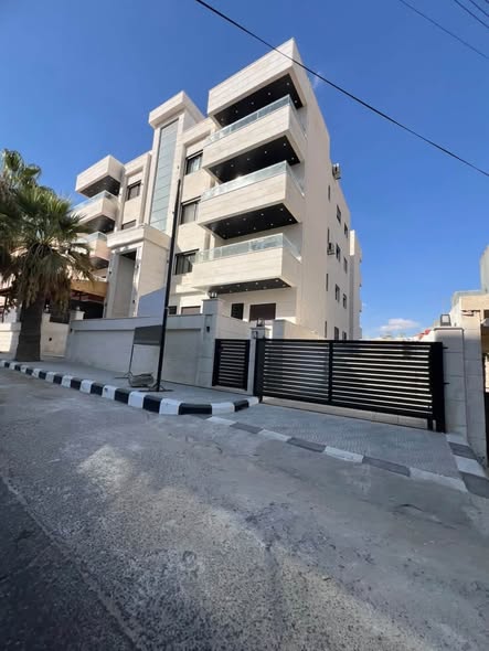 شقة 145م للتملك في الجاردنز من المالك بدون سمسار - 3