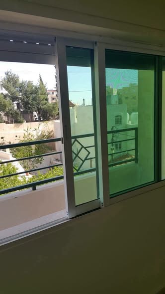 شقة فاخرة للبيع في عرجان - إطلالة كاشفة وموقع حيوي - 4