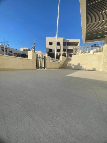 شقة أرضية فاخرة للبيع في طبربور - 3