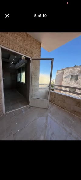 شقة فاخرة مجددة في الجاردنز بسعر مغري - 3