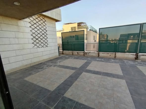 شقة فارغة للإيجار في الرابية - 240 متر مع كراج ومصعد - 4