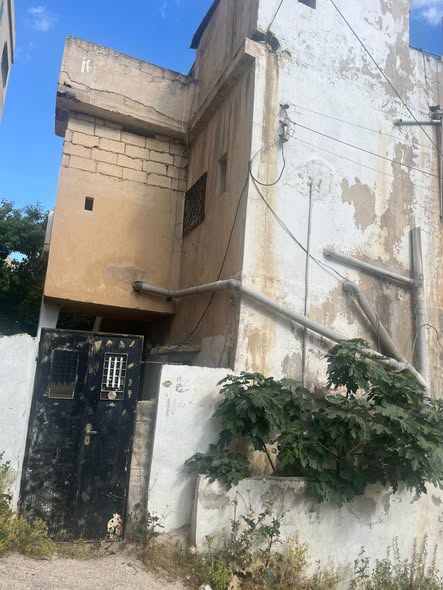 بيت فاخر للبيع - طابقين وتسوية - موقع مخدوم - 3