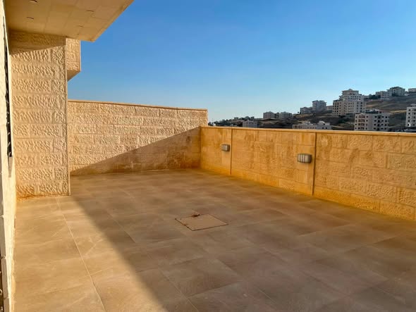 شقة فاخرة للبيع في البيادر - عمارة حديثة بحارس - 4