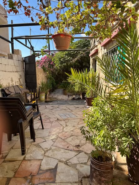 بيت مستقل للبيع في الهاشمية
