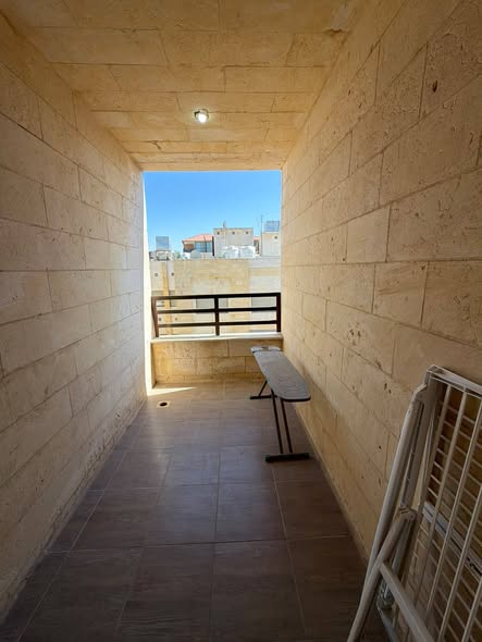 شقة مفروشة فاخرة في دير غبار – للإيجار