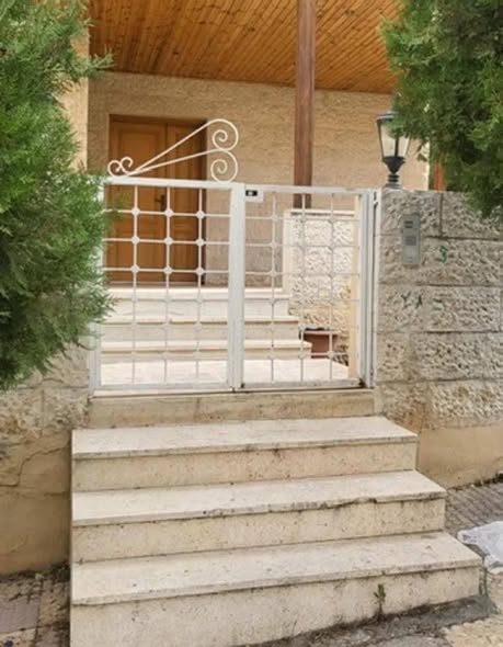 شقة فاخرة أرضية مع حديقة في الجبيهة - 5
