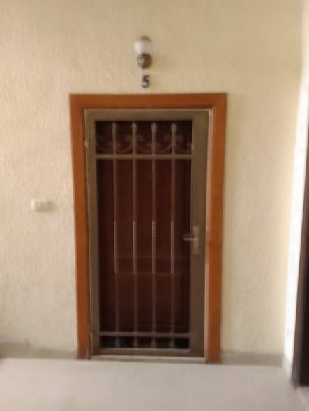 شقة فاخرة للبيع في الجبيهة - مفروشة بأثاث طبيعي - 4