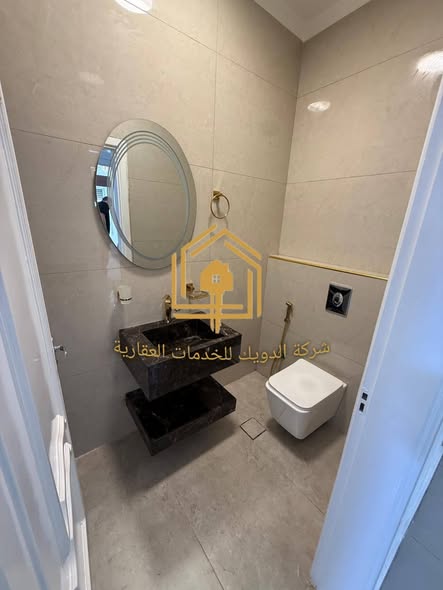 شقة فاخرة مجددة بالكامل في عبدون - 3