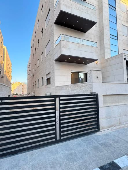 شقة جديدة لم تسكن للإيجار في ضاحية الرشيد