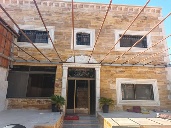 بيت مستقل فاخر للبيع في جاو - عمان - 2