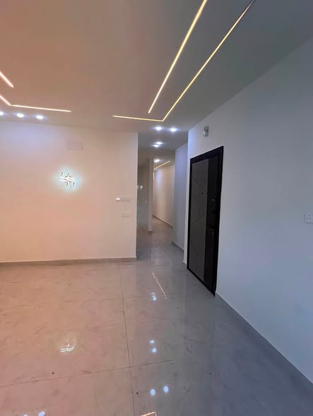 شقة فاخرة جديدة للإيجار في العقبة - طابق أول هندسي - 3