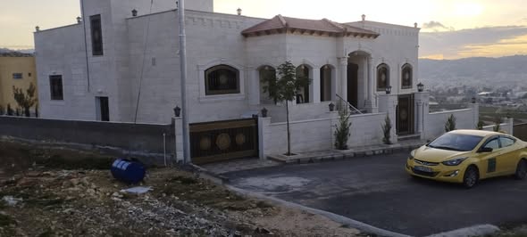 فرصة استثمارية: أرض سكنية فاخرة للبيع - 3