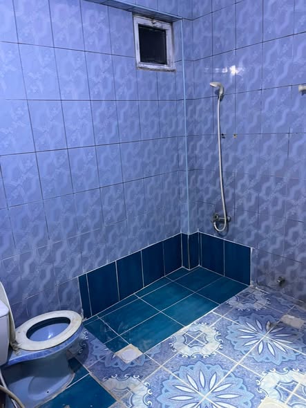شقة للإيجار بموقع مميز قرب سوق السبت - 5