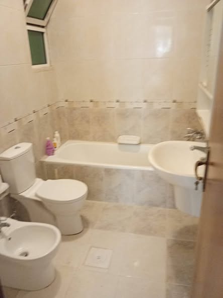 شقة فاخرة للإيجار في أم اذينة - عمان - 2