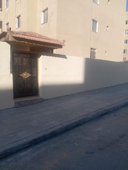 شقة فاخرة مع حديقة للبيع في سكن كريم