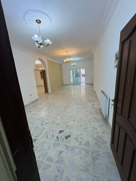 شقة فاخرة للإيجار في الجاردنز