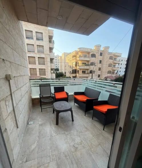 شقة فاخرة مفروشة للبيع في الجاردنز – فرصة استثمارية