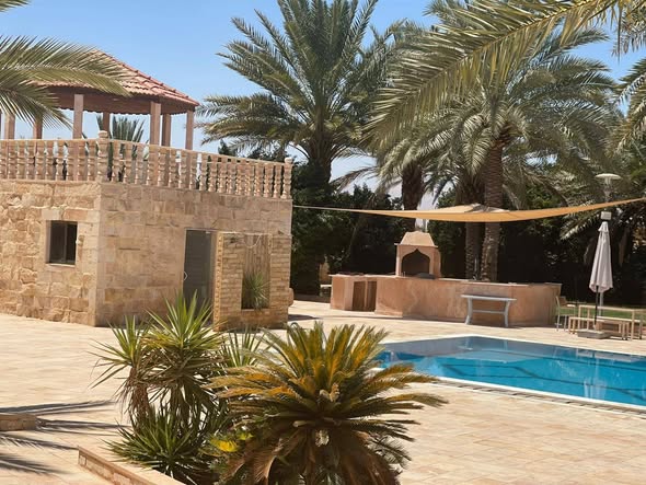 مزرعة استثمارية فاخرة مع مسبح في إربد - 3