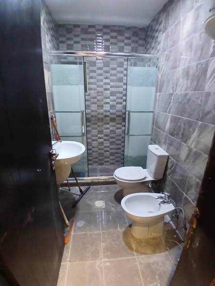شقة جديدة لم تُسكن للايجار في ضاحية الرشيد - 5
