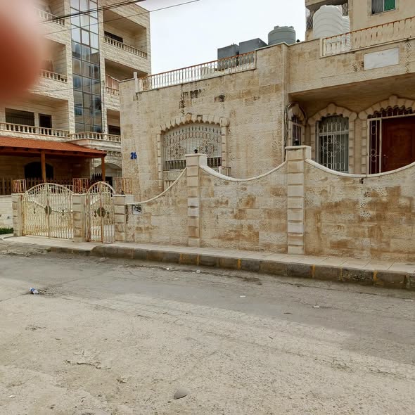 بيت طابقين في ماركا الجنوبية - فرصة ذهبية - 4