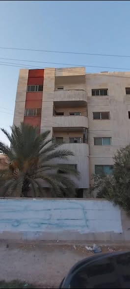شقة فاخرة للبيع في إربد – حي السروات