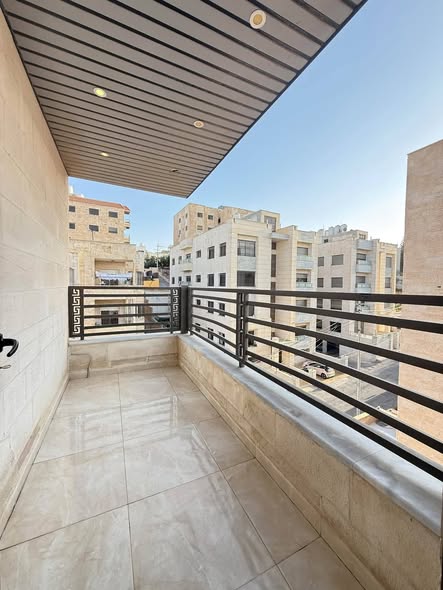 شقة فاخرة للبيع في شفا بدران 150م - 4