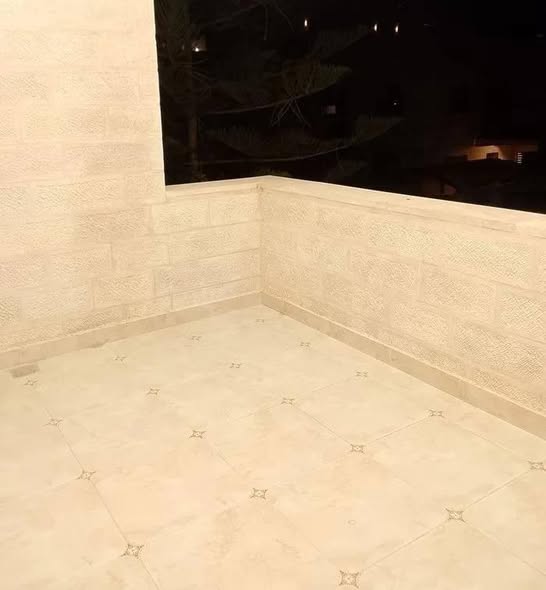 شقة فاخرة للإيجار في البنيات - 240م - 2